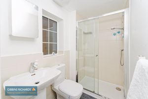 En-suite- click for photo gallery